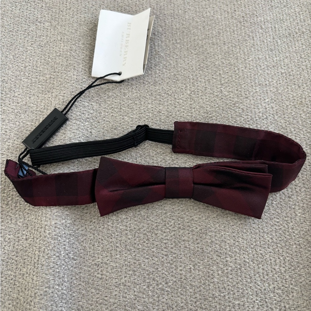 NWT Authentic Burberry Children Bow Tie